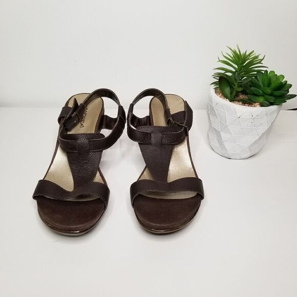 NEW Andrea dark brown wedges - Picture 2 of 5